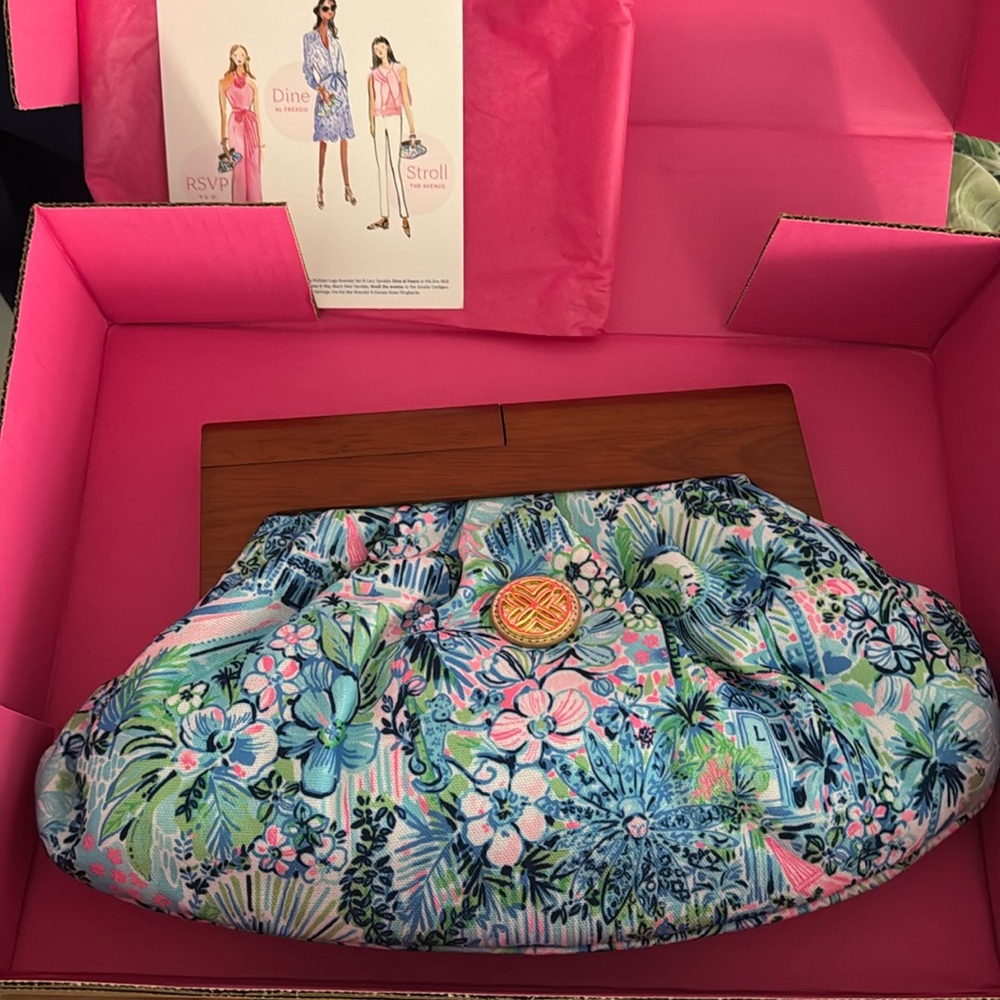 Lilly Pulitzer exclusive Lilly’s House Bermuda bag